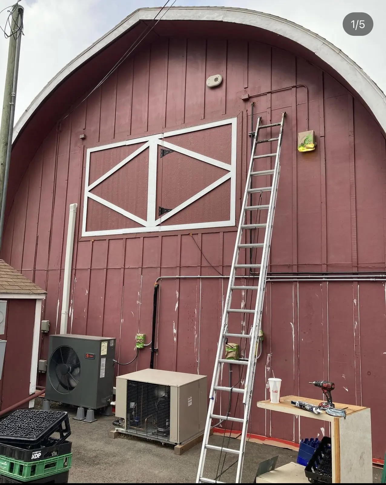 Commercial repaint of Bo's Barn Sinclair station in Weiser, ID by Glenn Painting Co