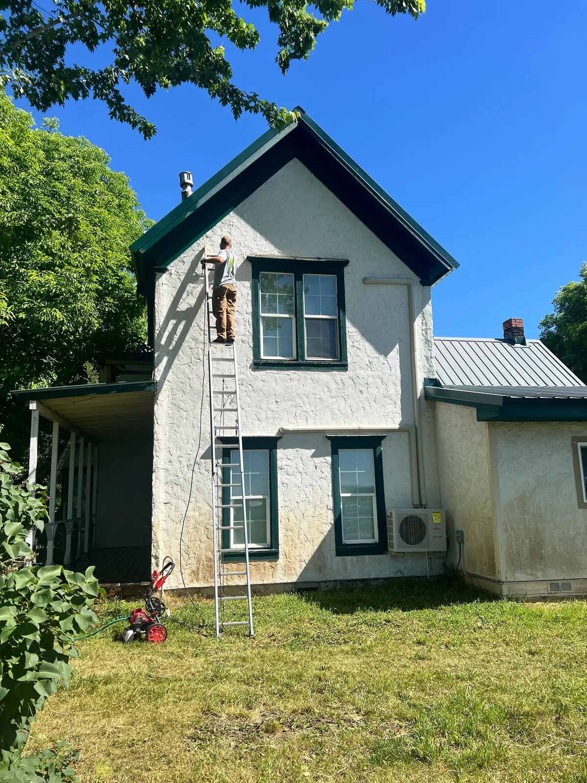 Stucco house before by Glenn Painting Co