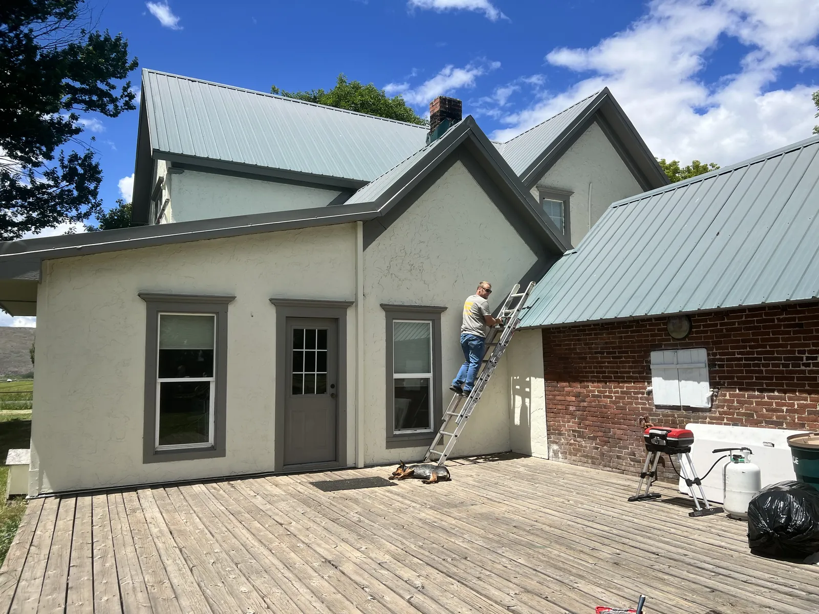Stucco house trim painting by Glenn Painting Co