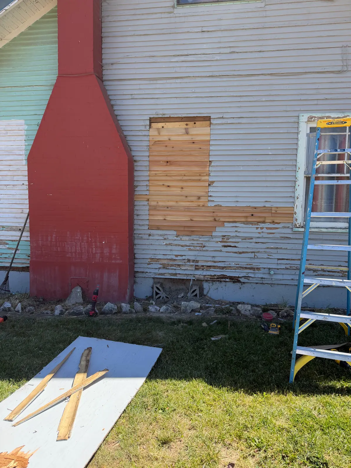 Bungalow repaint and siding repair in Weiser, ID by Glenn Painting Co